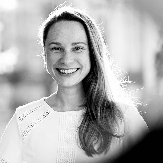 Diese Foto zeigt ein Portrait von Bianka Claus, Communication Manager bei LaunchHUB42